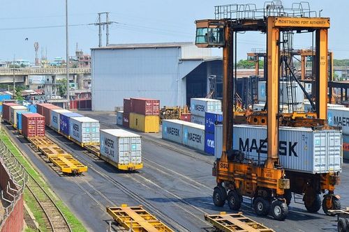 孟加拉國卡車司機罷工持續(xù) 全國貨物運輸陷入停滯